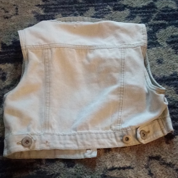 SALE !!!🎉Sleeveless jean jacket - Picture 2 of 5